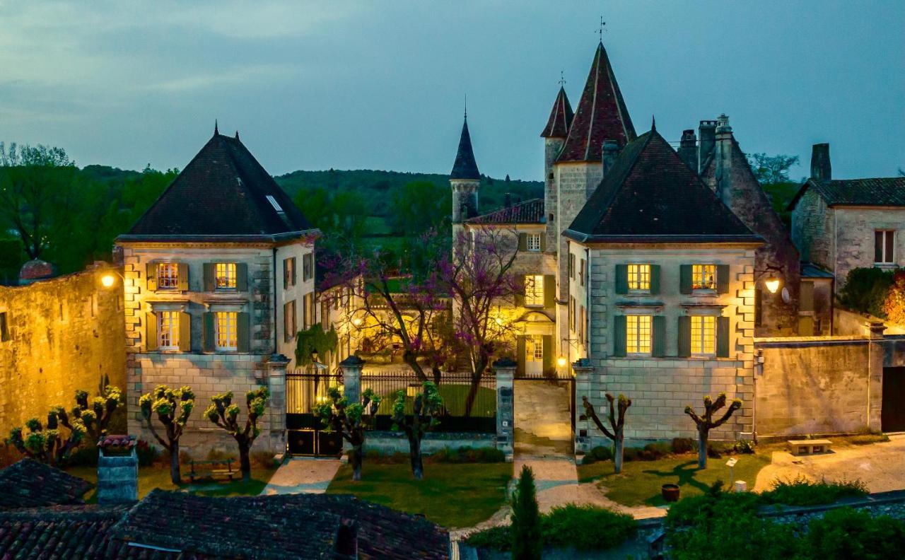 Chateau Des Senechaux, Bourdeilles Exterior photo
