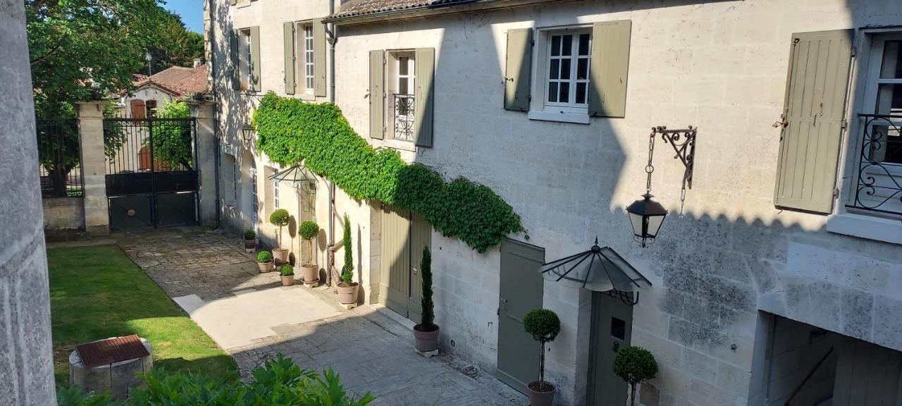 Chateau Des Senechaux, Bourdeilles Exterior photo