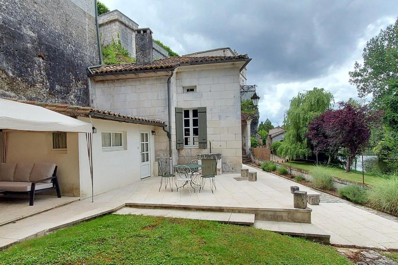 Chateau Des Senechaux, Bourdeilles Exterior photo
